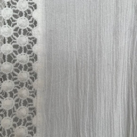 Blouse Sleeveless Lace - Picture 3 of 5